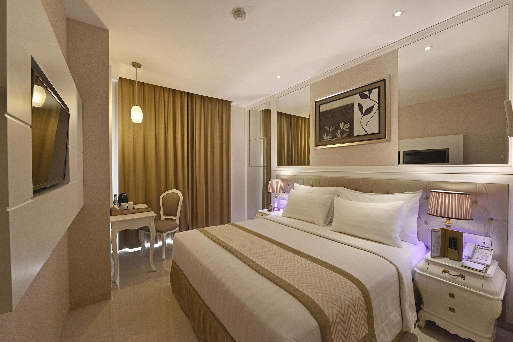 Grand Savero Hotel Bogor Buitenkant foto