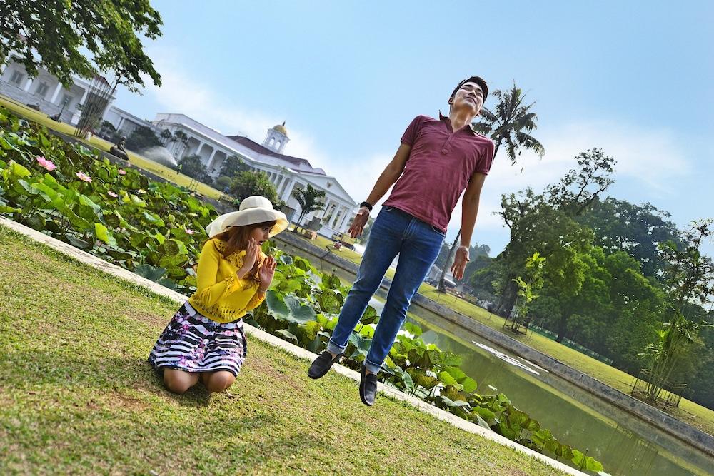 Grand Savero Hotel Bogor Buitenkant foto