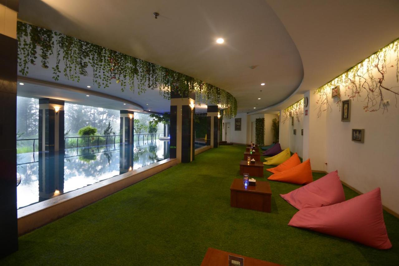 Grand Savero Hotel Bogor Buitenkant foto