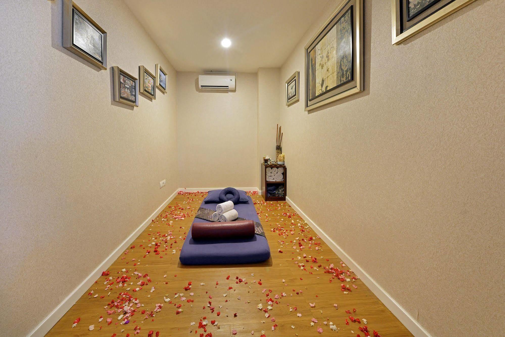 Grand Savero Hotel Bogor Buitenkant foto